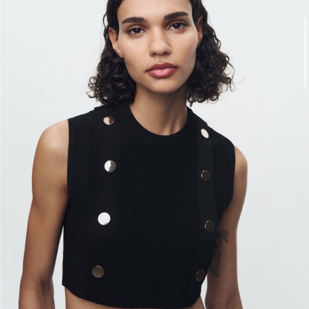 Zara Buttoned Knit Top in Black